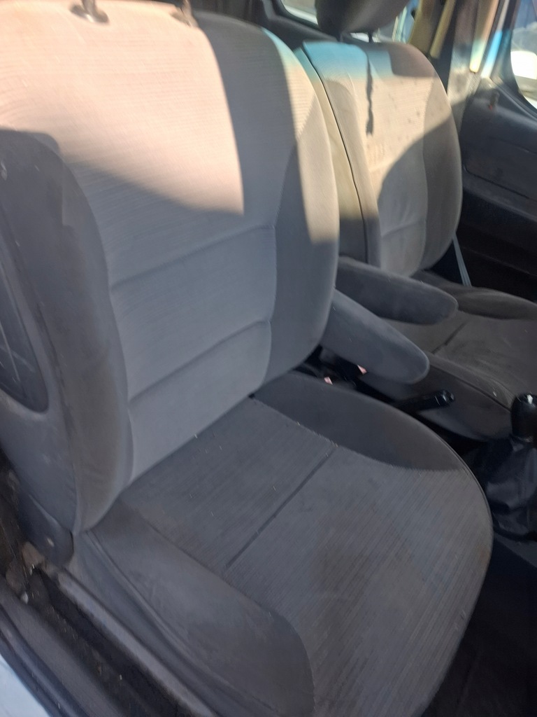 фото №6, Комплект сидений citroen berlingo i lift