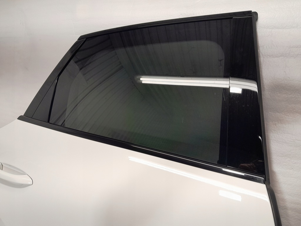 фото №11, Porsche cayenne 9y дверь правый задняя lc9a