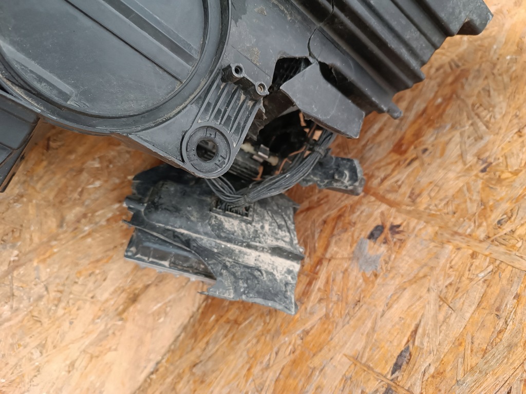 фото №9, Лампа правый перед 1305631 bmw 2 f45 f46