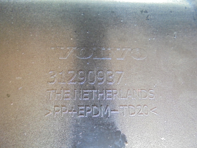 фото №1, Volvo v40 ii cross country накладка бампера перед 31290937