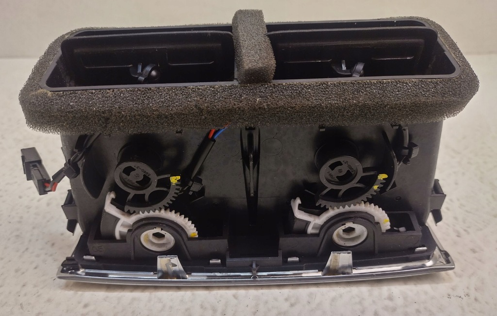 фото №6, Audi q7 4l przed lift 05-09 задня решітка обдув тунель 4l0819203