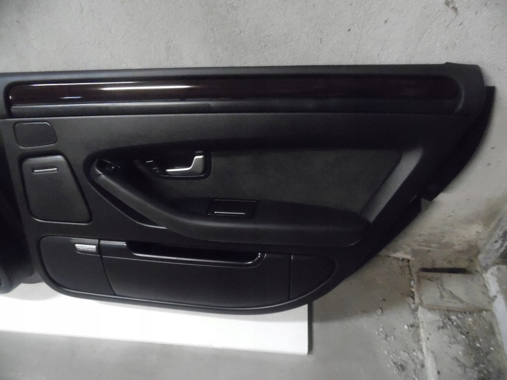 фото №15, Audi a8 d3 long обшивка задняя