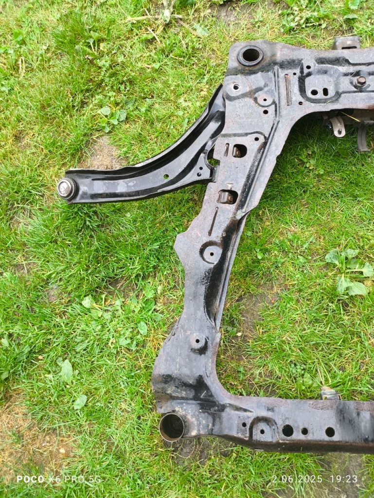 фото №7, Nissan x-trail t31 2.0 2.5 рама подрамник подрамник перед kompletny рычаг