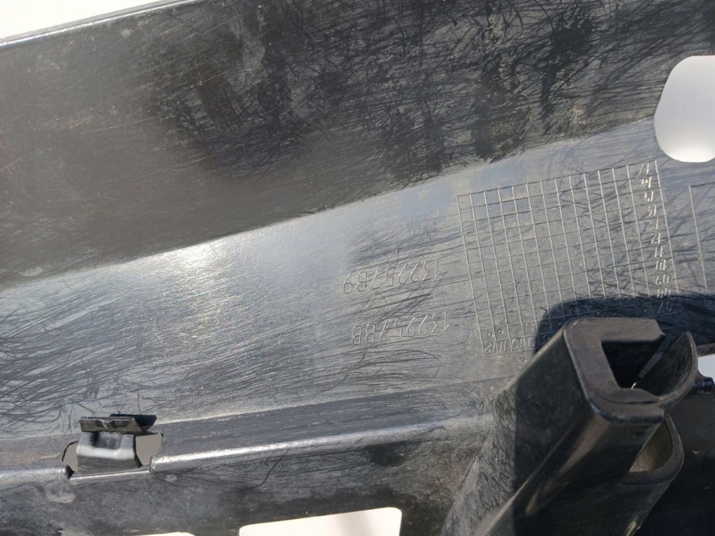 Решётка  решётка радиатора впуск решётка opel astra h 3 рестайлинг  vauxhall 13225788 13225789 Недорого