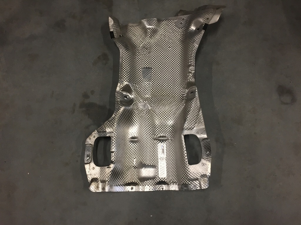 фото №1, Bmw m3 f80 m4 f82 пол защита тепловая 8077408