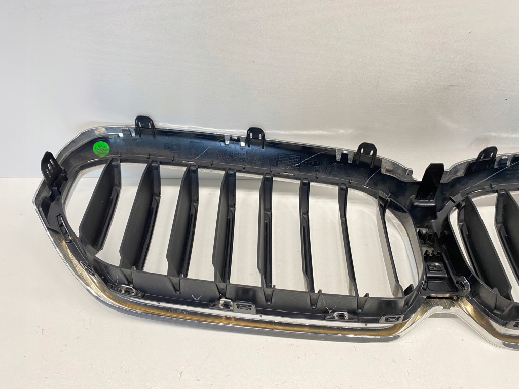 Жалюзі впуск повітропровід повітря верхній решітка радіатора решітка радіатора bmw 5 g30 g31 рестайлінг  lci в Україні