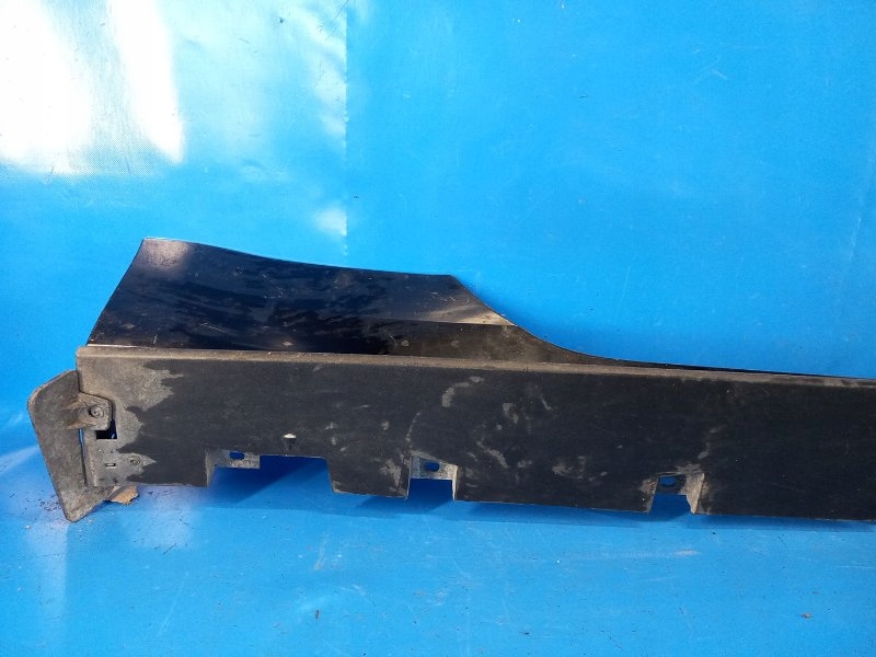 Наружная защита порога  правый. ford mustang 15 fr3z-6310176-aa в Украине