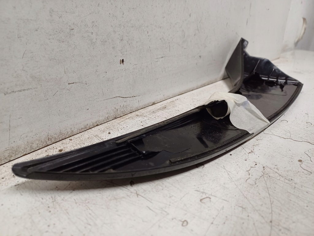 фото №6, Kia stonic 17- молдинг крышки задний левая 87360h8410