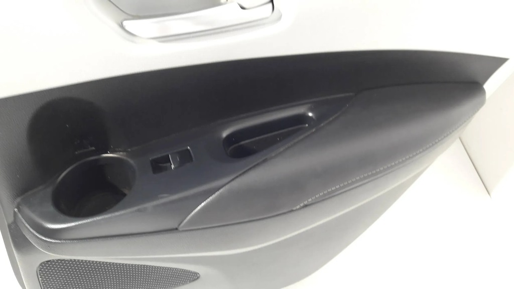 фото №6, Toyota corolla e21 обшивка двері 67613-026640 правий задній хетчбек et17