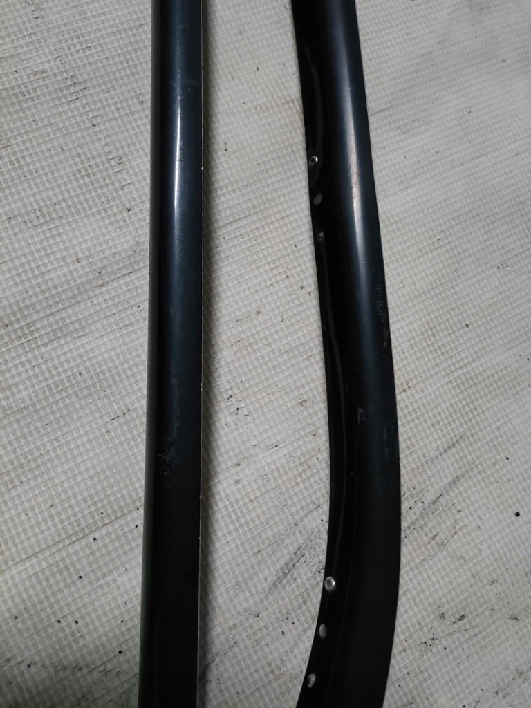 Bmw e91 рестайлинг  накладки shadow line с Разборки