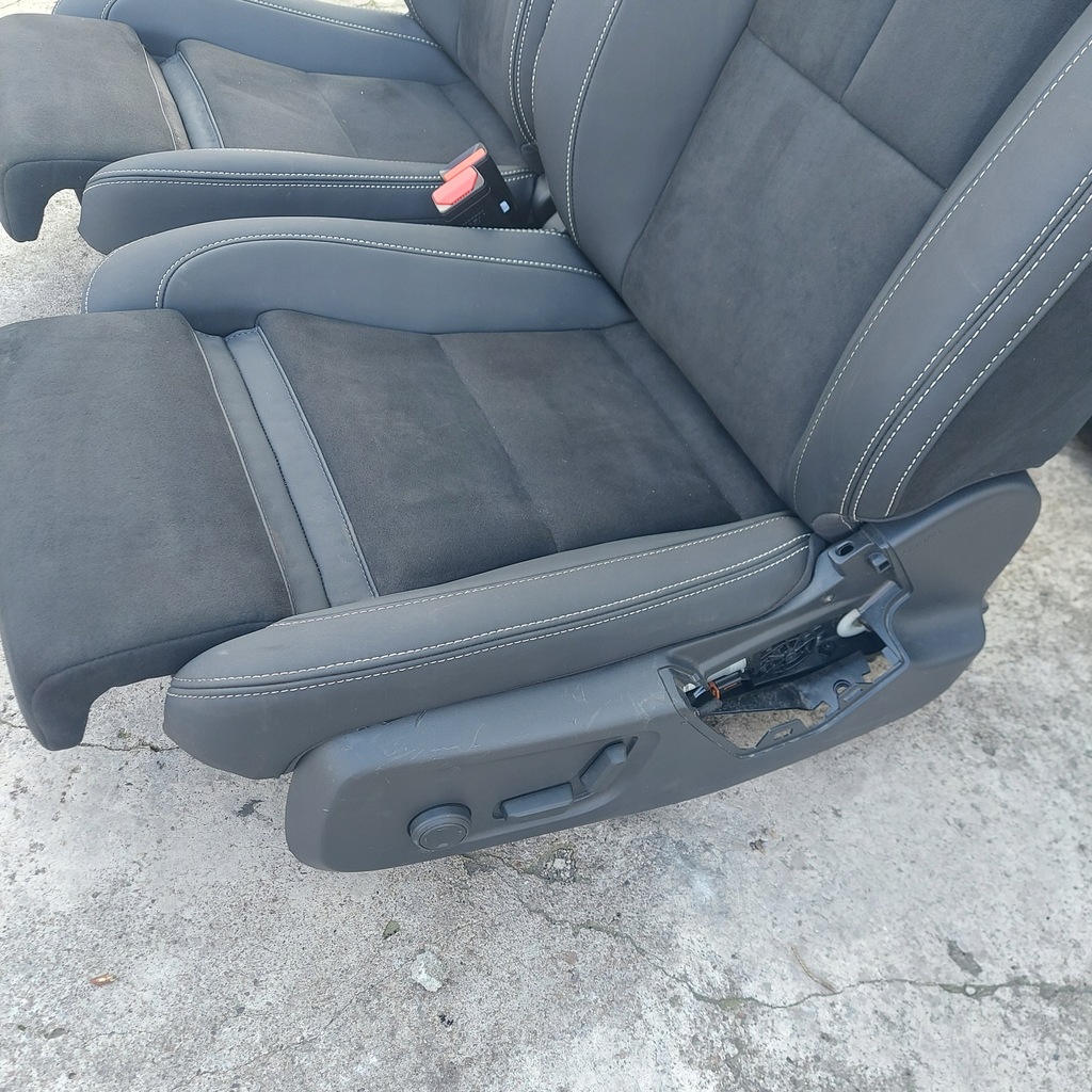 фото №8, Volvo xc40 lift салон сидіння передні сидіння правий лівий заднє сидіння спинка задня