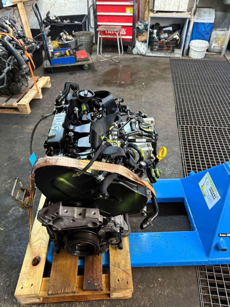 Двигун 2,0 tdi vw skoda itd. dfg dfga dfgb dfgc dfe dfea dfeb dfec акція ! Оригінал
