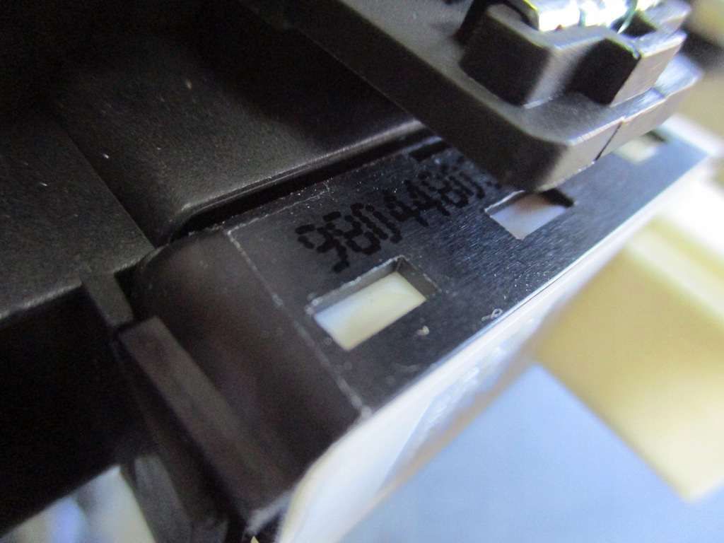 фото №9, Перемикач панель вікон peugeot 5008 9810514977