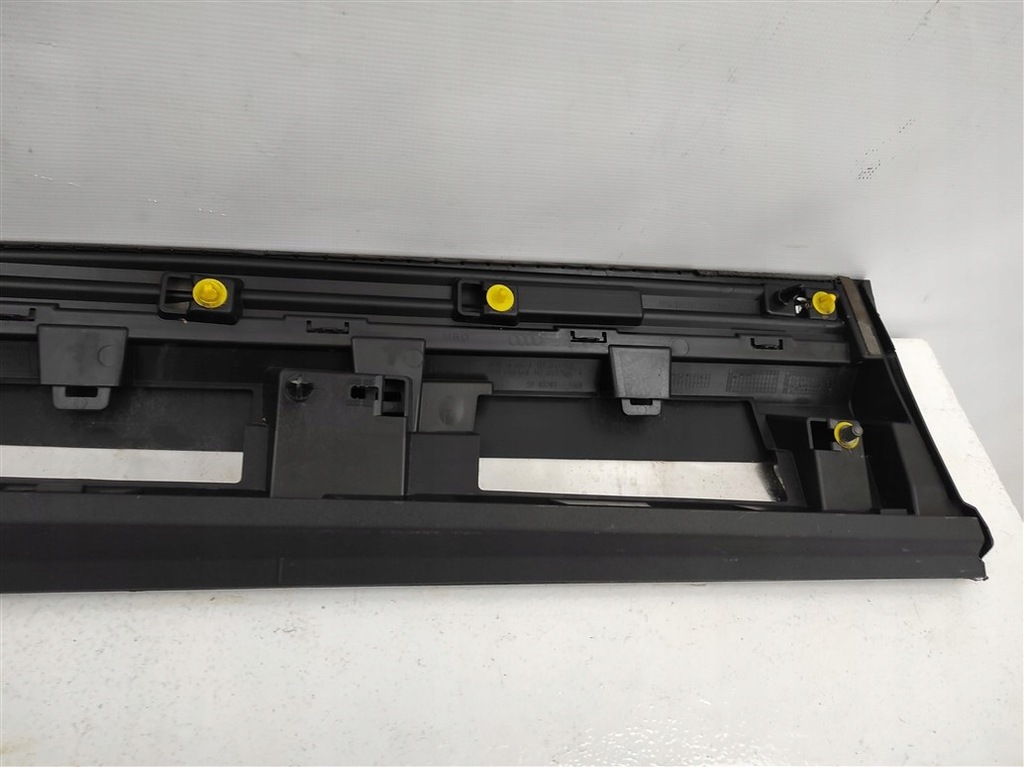 фото №8, Молдинг двері правий перед audi e-tron etron 4ke