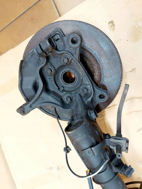 фото №9, Mazda 6 gj 2.2 d амортизаторна стійка правий перед поворотний кулак амортизатор