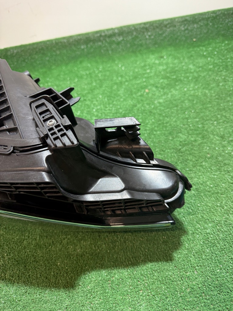 фото №8, Передняя левая лампа polestar ii pixel bdb