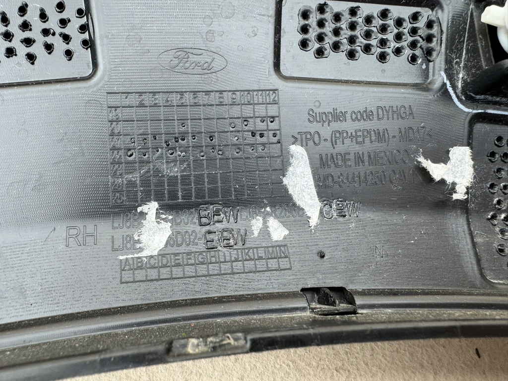 фото №15, Ford mustang mach-e 20r- молдинг крыла правая правый задняя lj8b-r286d