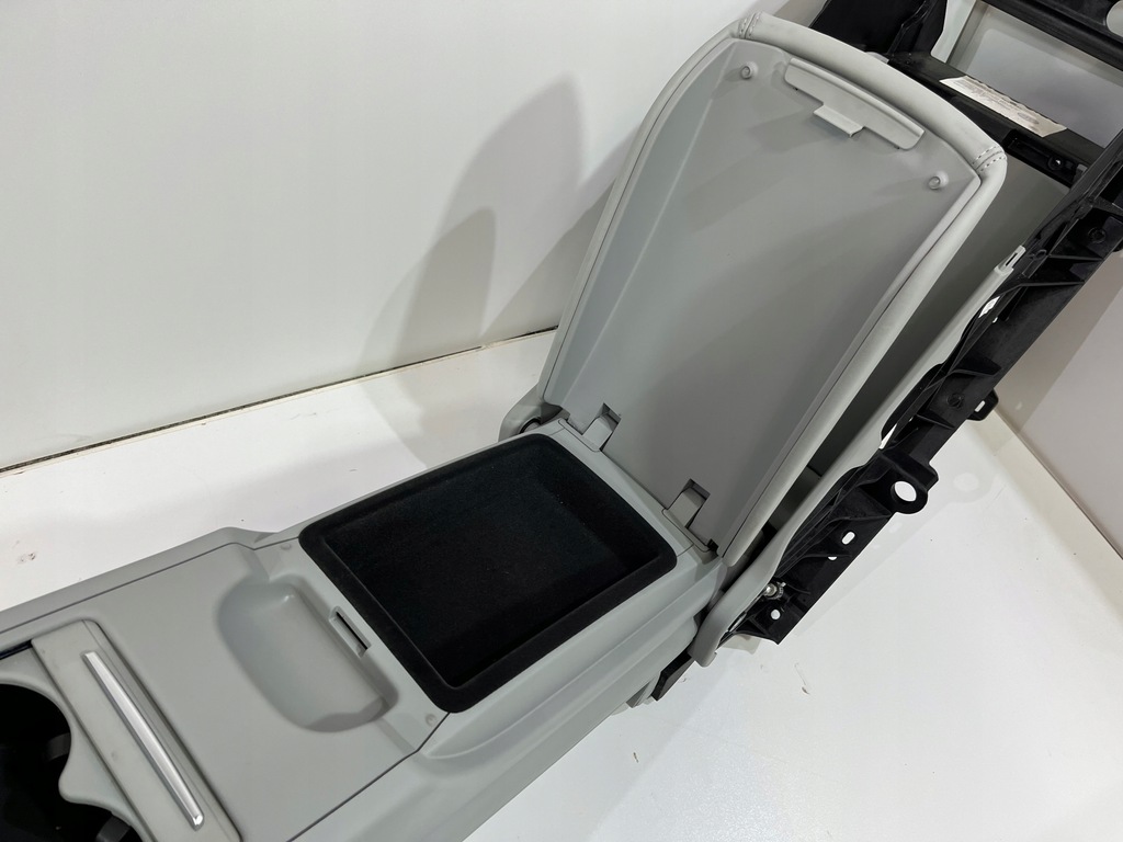 фото №7, Підлокітник задня audi a8 d4 сіра шкіра, kompletny