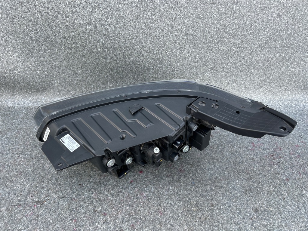 Лампа права передня ssangyong kornado iv full led 8310237201 Недорого