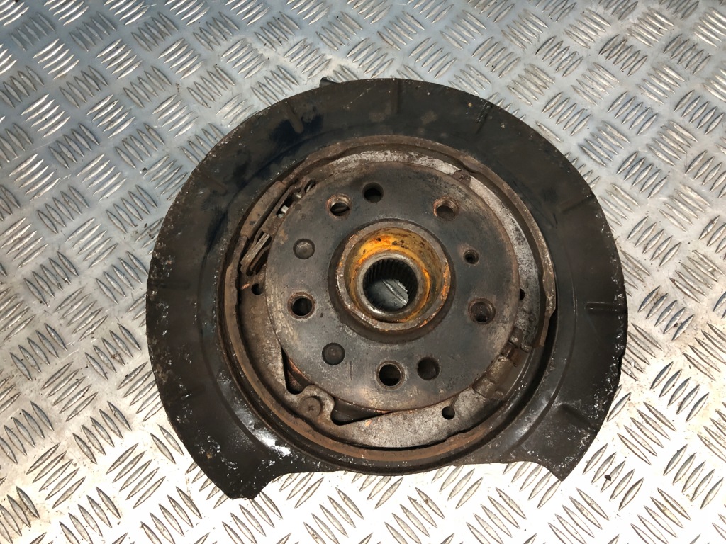 Купить Mercedes ml w164 6,3 amg поворотный кулак правый задний  правая задняя