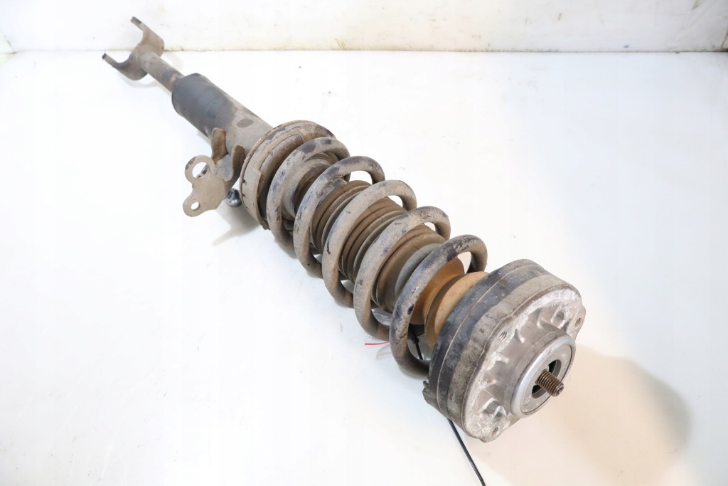 Купить Амортизационная стойка левый перед bmw 5 525d f10 рестайлинг  2.0d uk