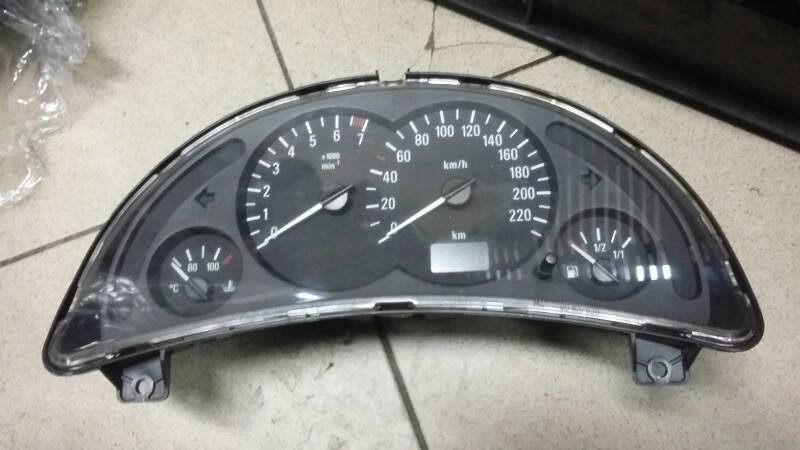 фото №1, Opel corsa c счетчик 13140233lc