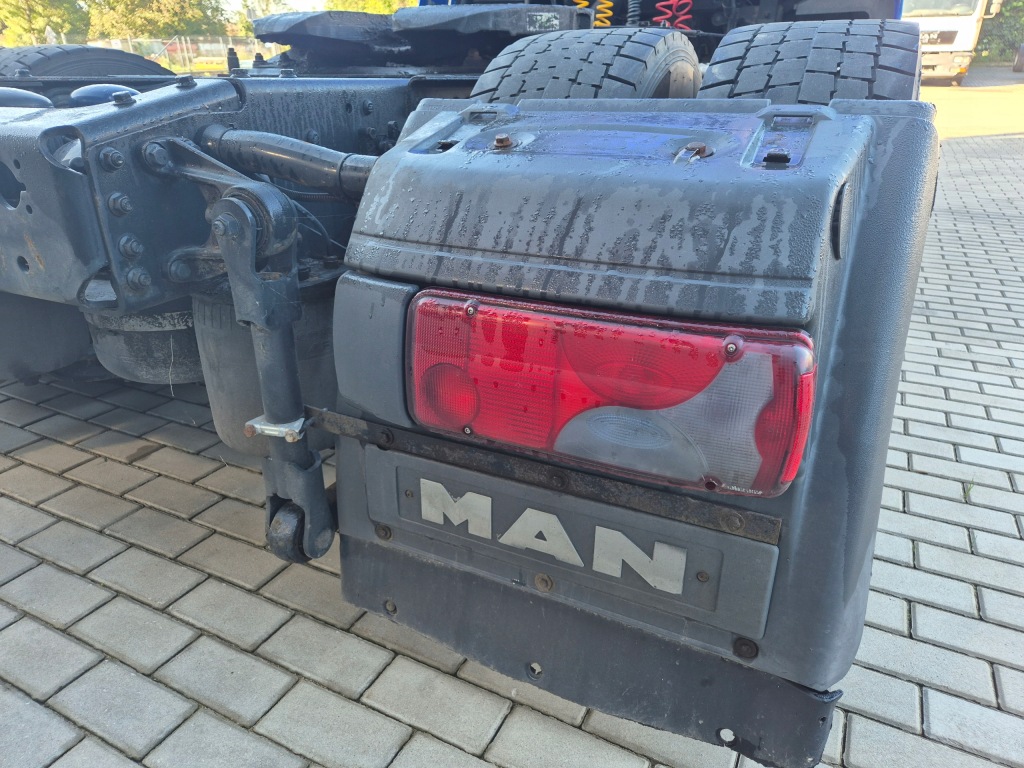 фото №1, Крила підкрилок труба кронштейн бризковик правий задня man tga tgx tgs low кришка