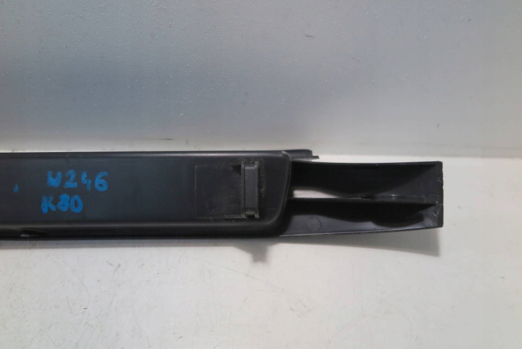 Захист рейки напрямна сидіння права mercedes benz w246 1.6b a2469190400 Недорого