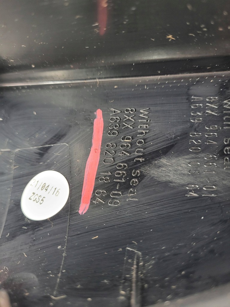 Купить Отражатель лампы задний перед левая mercedes-benz vito viano w639 a6398201864