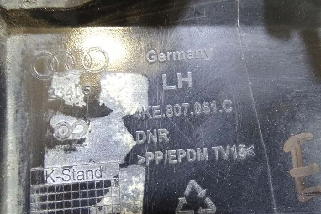 Audi e-tron спойлер накладка-спойлер бампера лівий перед Київ