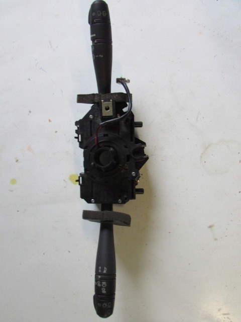 фото №1, Переключатель комбинированный renault оригинальный номер 7700424174