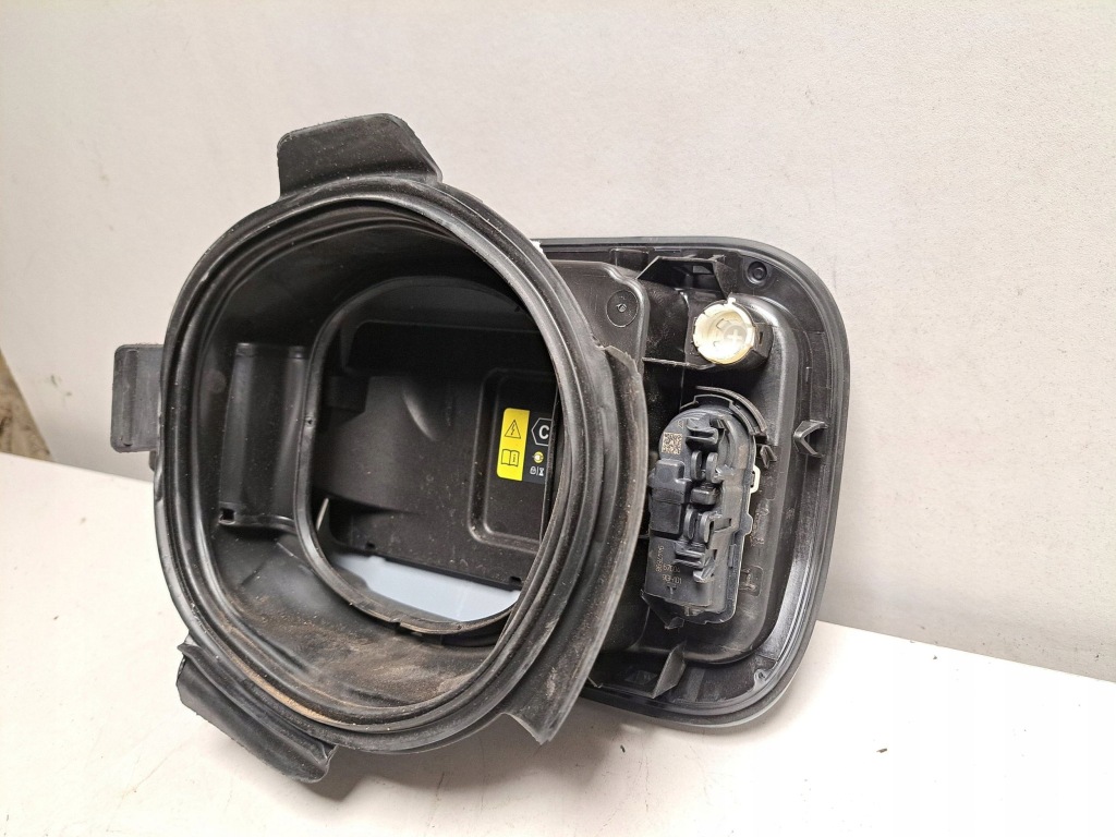 фото №11, Кришка заливної пального задня bmw i4 8737954