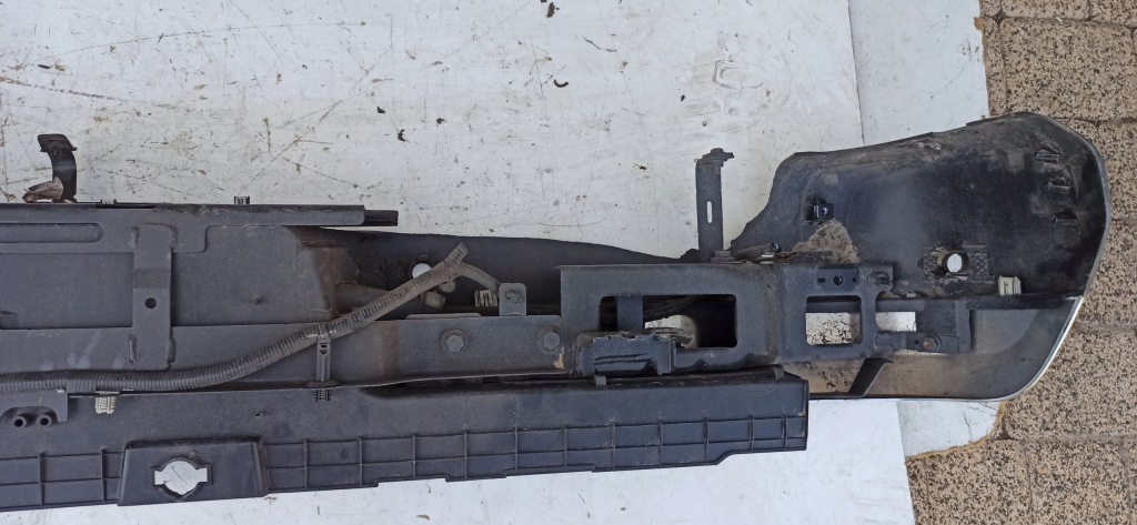 Vw amarok 2 2022- бампер задний 6 pdc n1xb-17b810-c Недорого