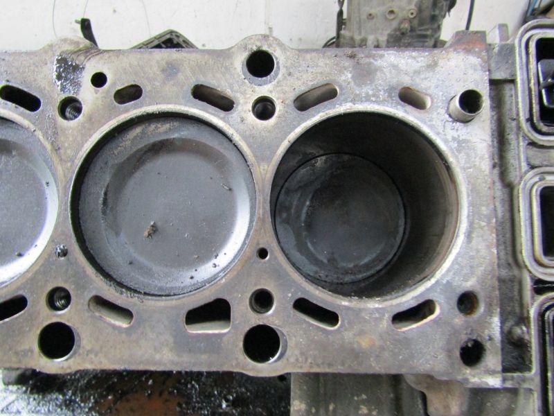 фото №11, Bmw 3 e46 блок двигателя + wał коленчатый + поршень i m43