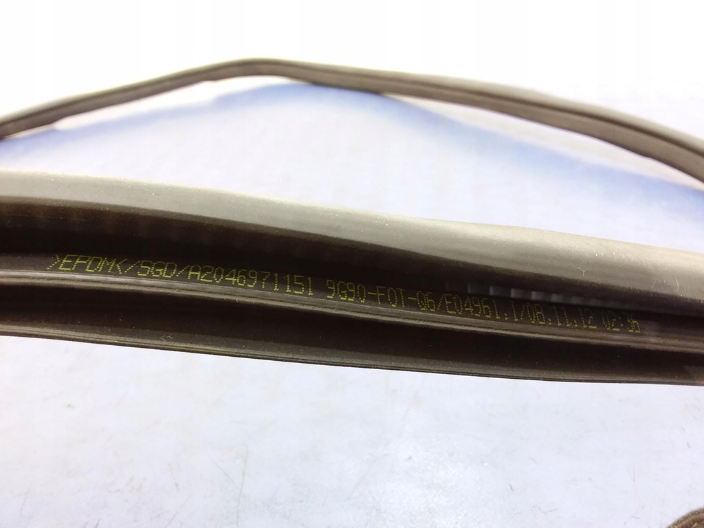 фото №4, Mercedes glk x204 прокладка дверь задняя левая задняя