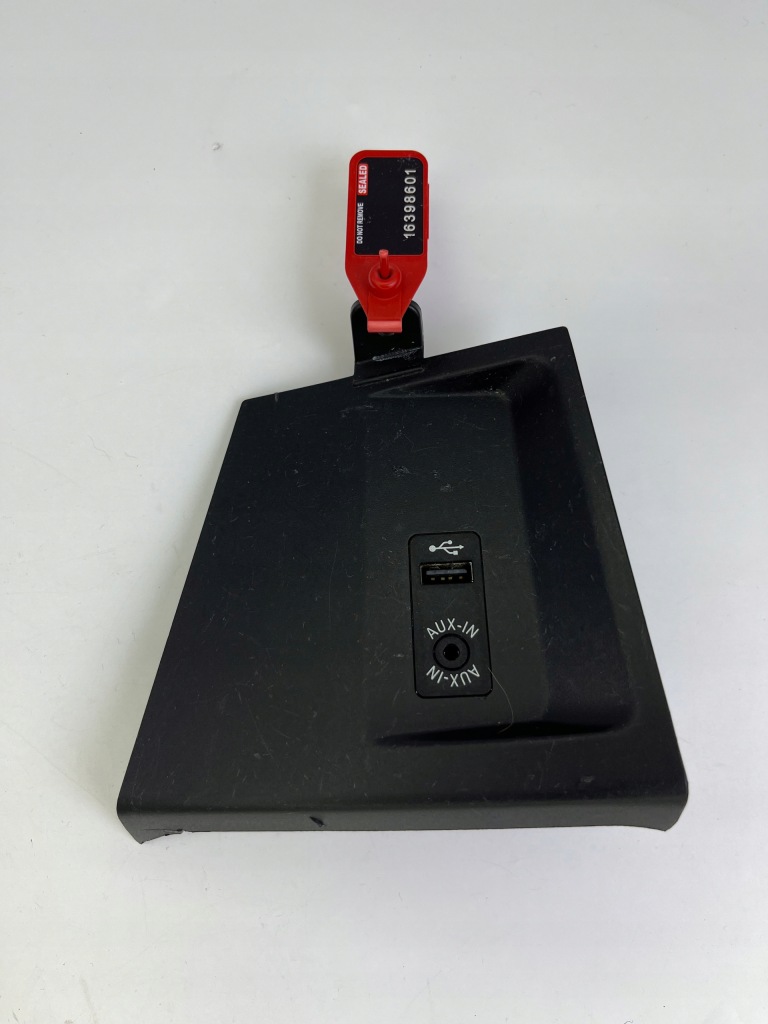 фото №1, Защита разъём usb bmw x1 f48 x2 f39 9292744