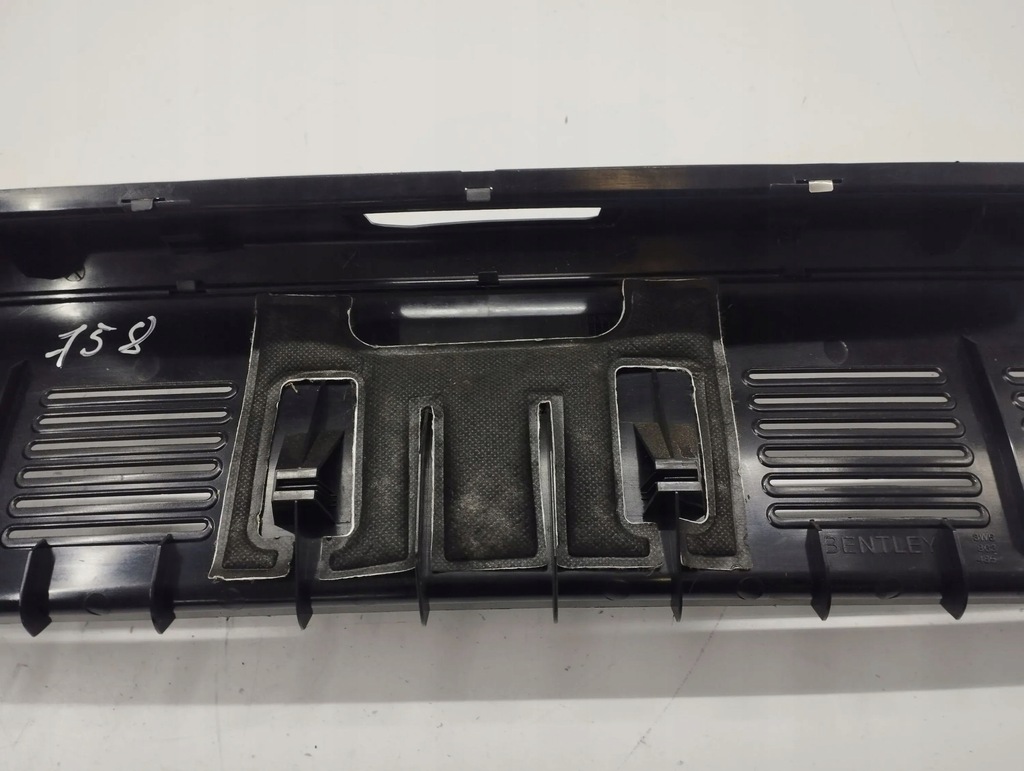 фото №10, Bentley flying spur 2005 захист поперечина багажника