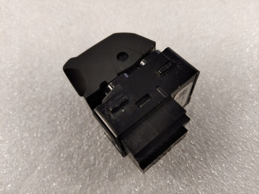 фото №11, Кнопка фаркоп 8w0959511 рамка 8w5867255 оригінал