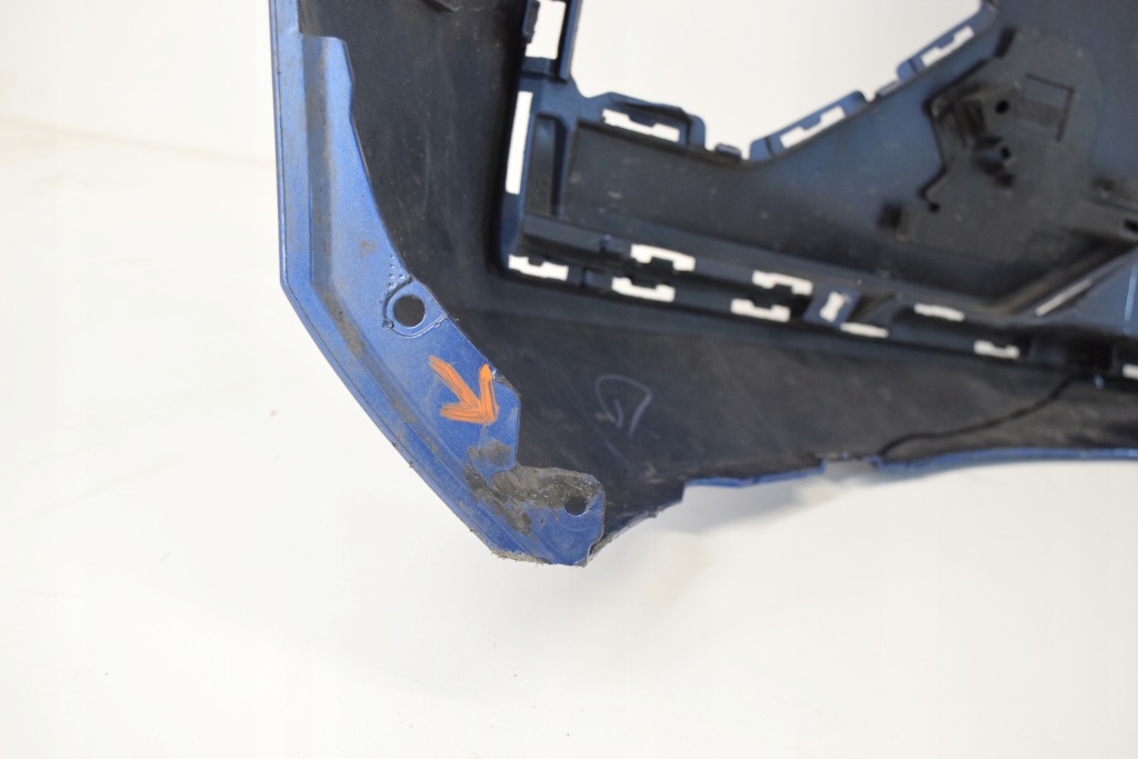 Volvo s60 v60 r design 18- бампер перед передній Оригінал