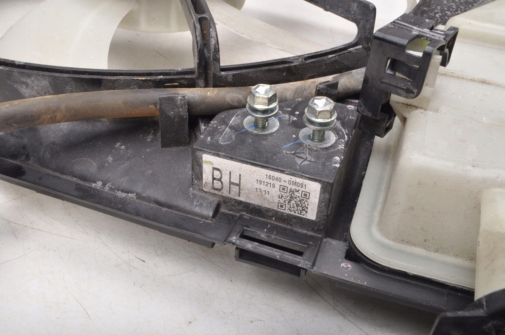 фото №7, Toyota yaris iii auris i avensis iii 1.5 вентилятор радиатора 89257-12020