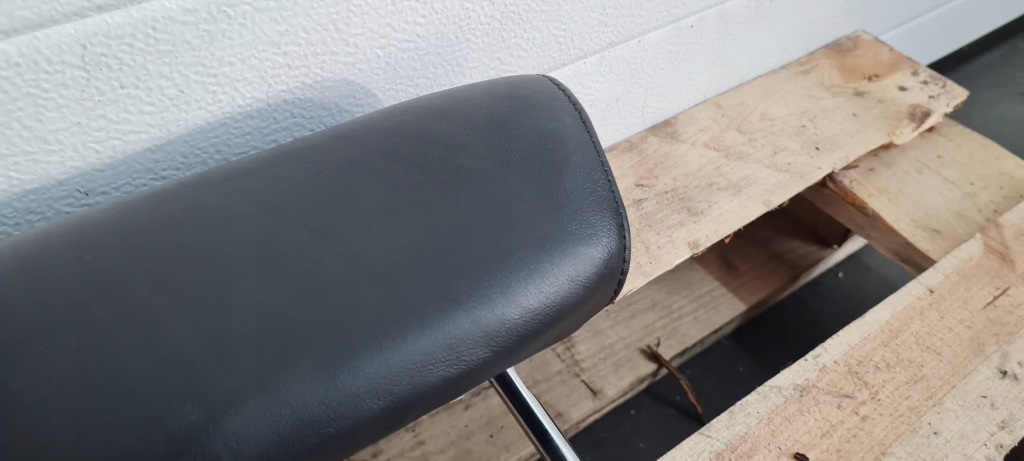 Sq5 q5 80a підголівник підголівники сидінь сидіння задня шкіра sline комплект 3x Недорого