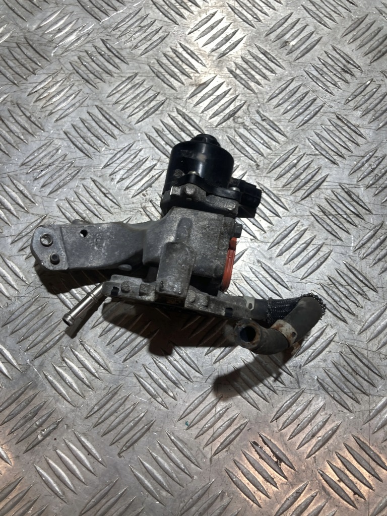 Купить Toyota оригинальный номер 25620-25040 клапан egr
