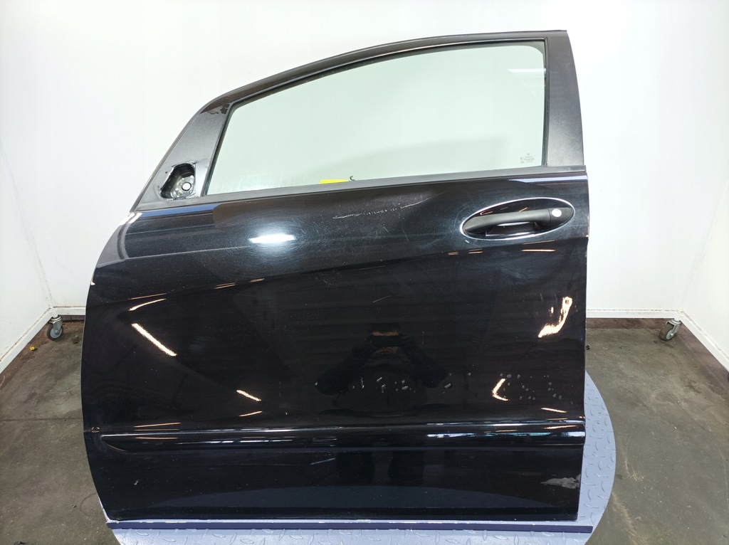 фото №1, Mercedes a w169 дверь перед левая передние 191