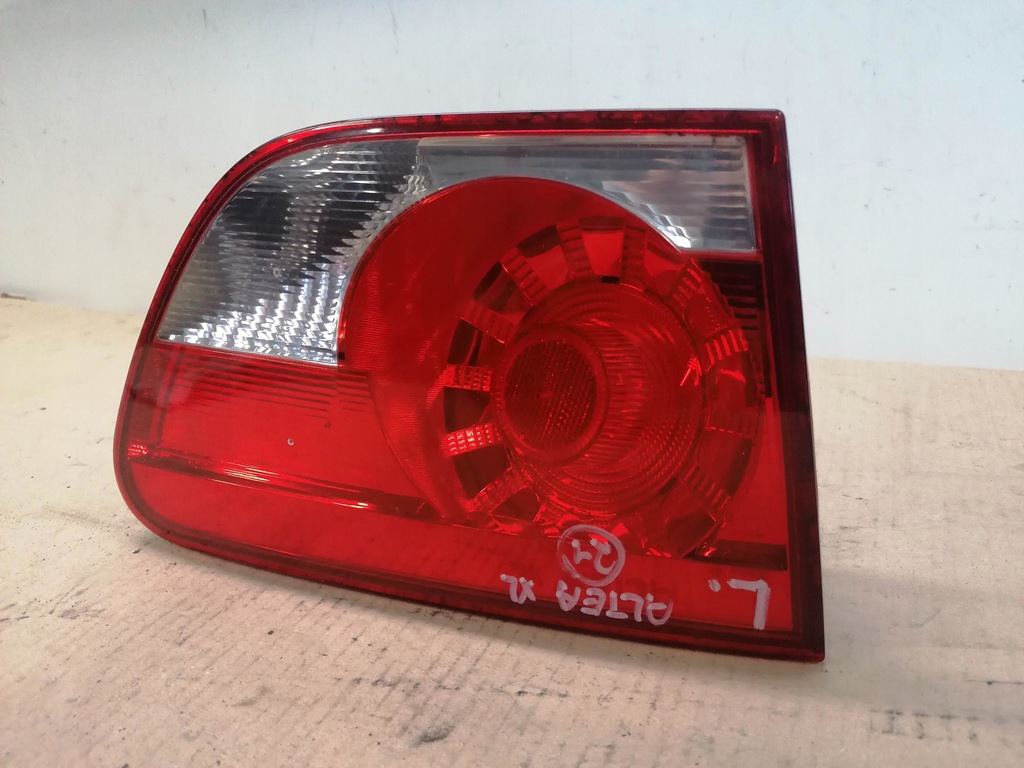 фото №10, Лампа задняя крышки левая seat altea xl lift 09-