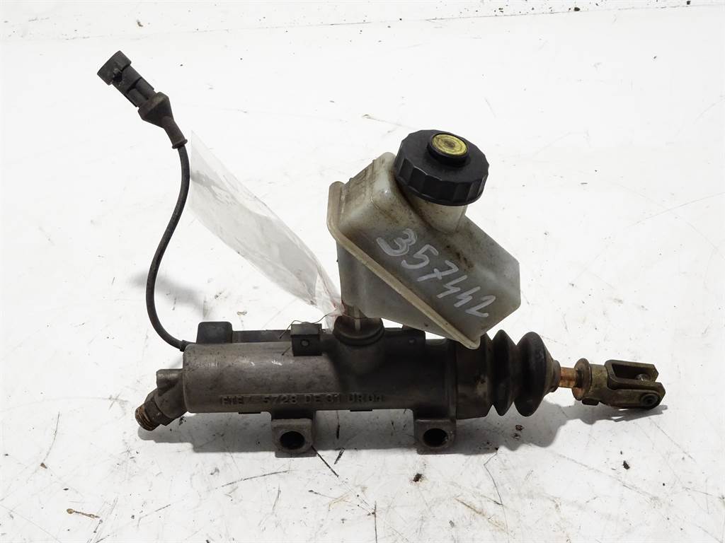 фото №1, Насос сцепления volvo fh12 fh 12/420