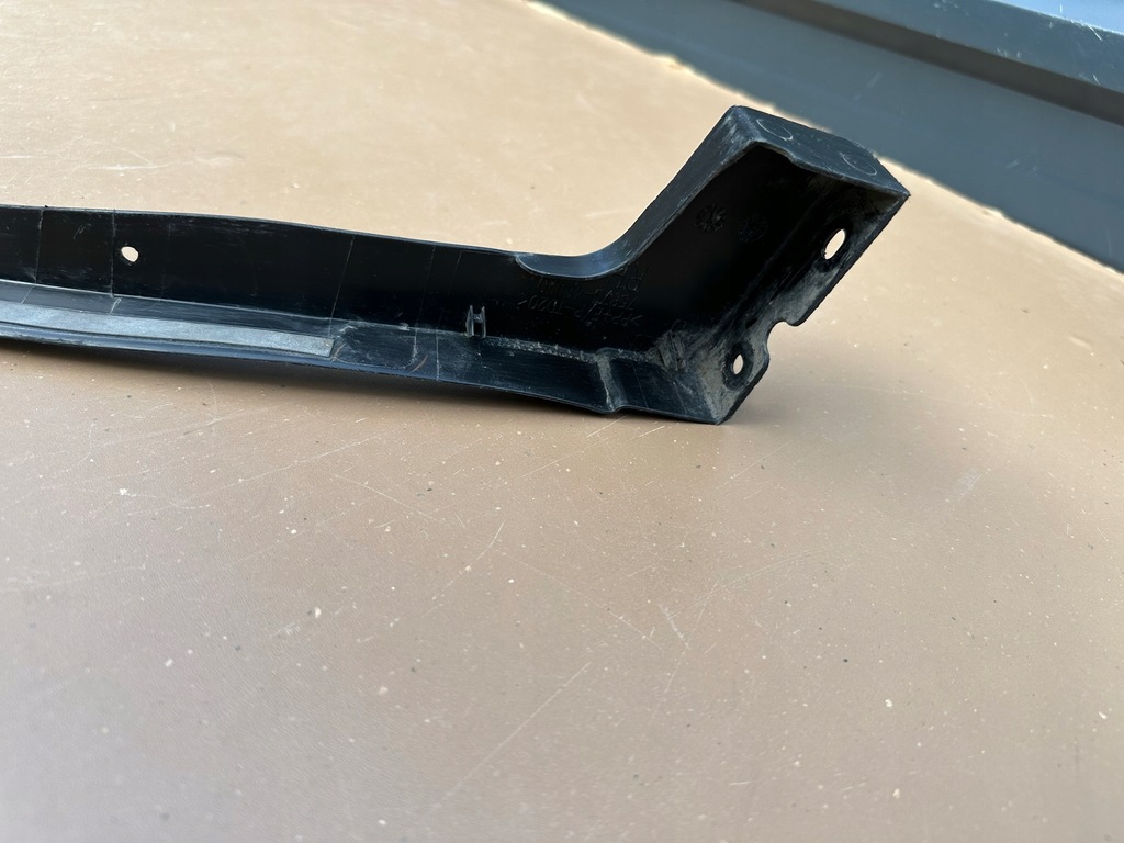 фото №7, Lexus rx iv 4 450h 15r- молдинг крыла правый задняя