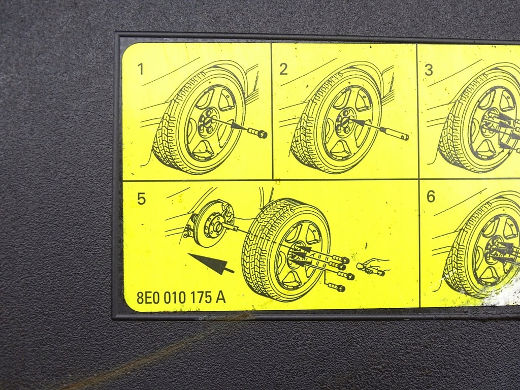 фото №8, Ніша колеса запасного audi a5 8t 8t0012116b