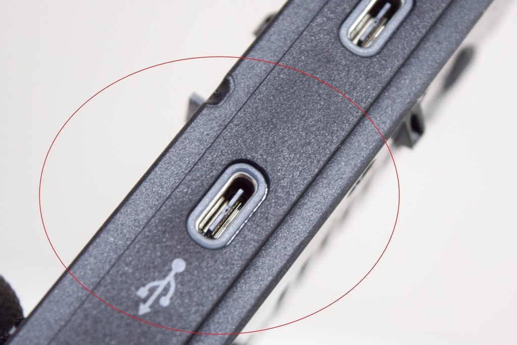 фото №7, Volkswagen id.3 e11 pro роз'єм usb з'єднувач 5na035736 e2022