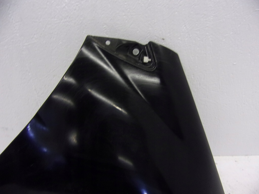 Крила правий передній mercedes aklasa a169 a-169 Недорого