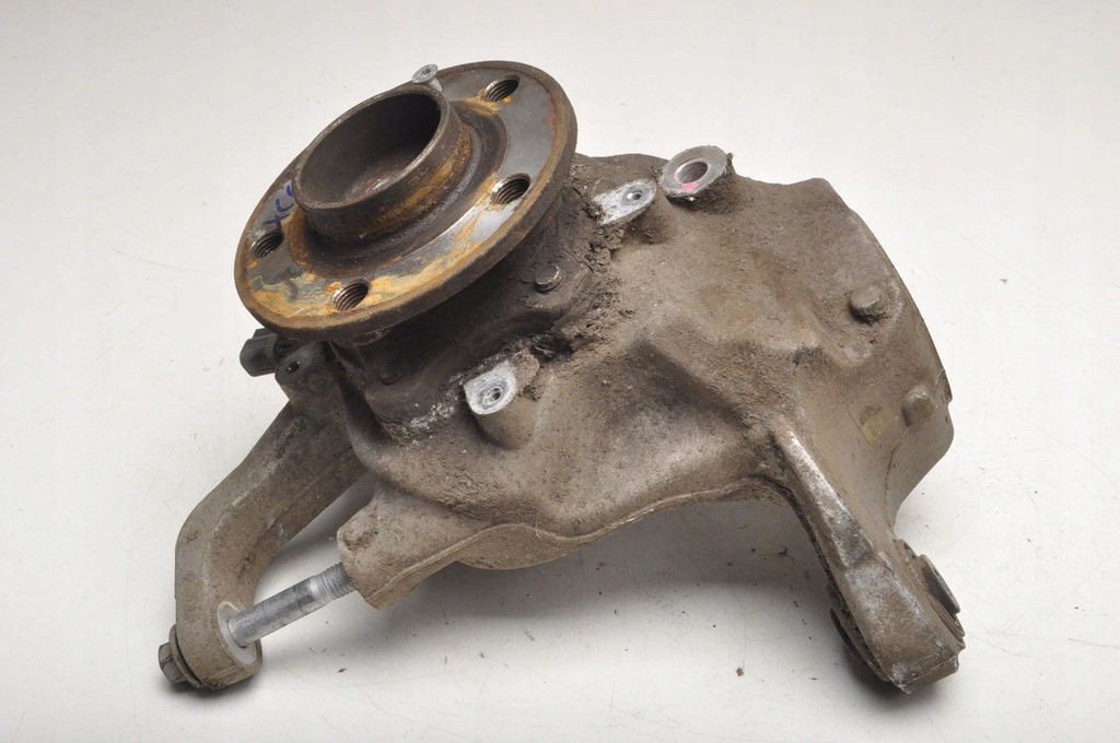 фото №3, Volvo xc60 ii поворотний кулак права задня 31658320